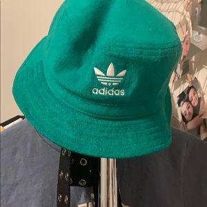 COPY - Adidas bucket hat